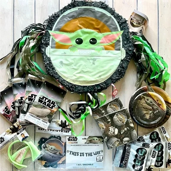 89pc Pinata Party Pack Star Wars Mandalorian Baby Yoda - birthday - Picture 1 of 10